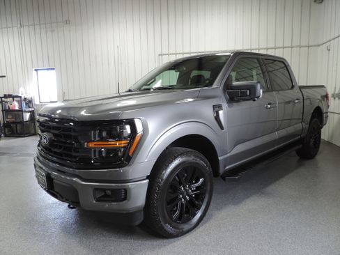Used 2024 Ford F150 Sport image 2