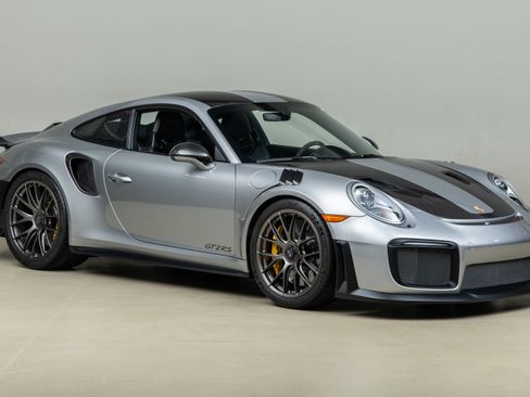 Used 2018 Porsche 911 GT2 RS image 10