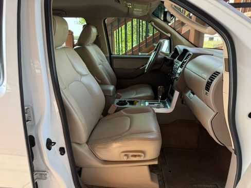 Used 2012 Nissan Pathfinder 4WD image 21