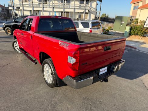 Used 2017 Toyota Tundra SR5 image 7