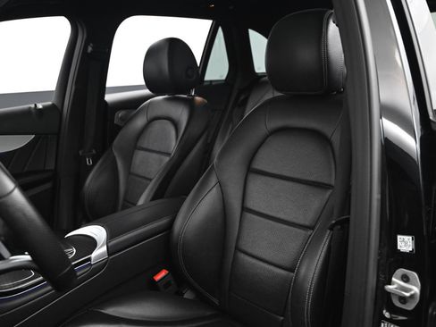 Used 2021 Mercedes-Benz GLC 300 image 36