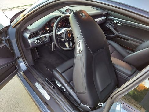 Used 2017 Porsche 911 Carrera 4S image 64