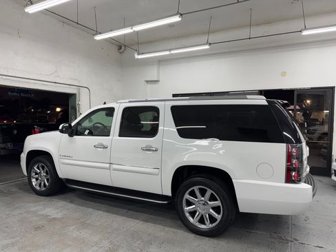 Used 2008 GMC Yukon XL Denali image 5