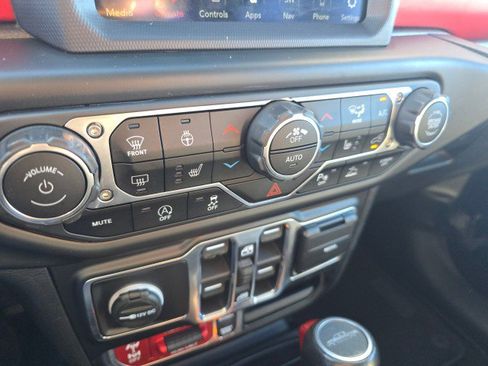 Used 2020 Jeep Gladiator Rubicon image 34