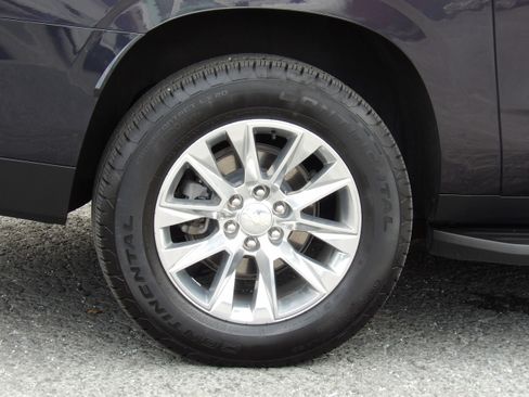 Used 2025 Chevrolet Suburban 2WD Premier image 8