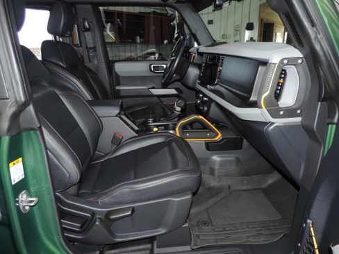 Used 2023 Ford Bronco 4-Door Badlands AWD/4WD image 27