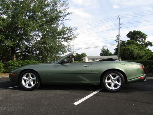 Used 2000 Jaguar XK8 Convertible RWD image 2