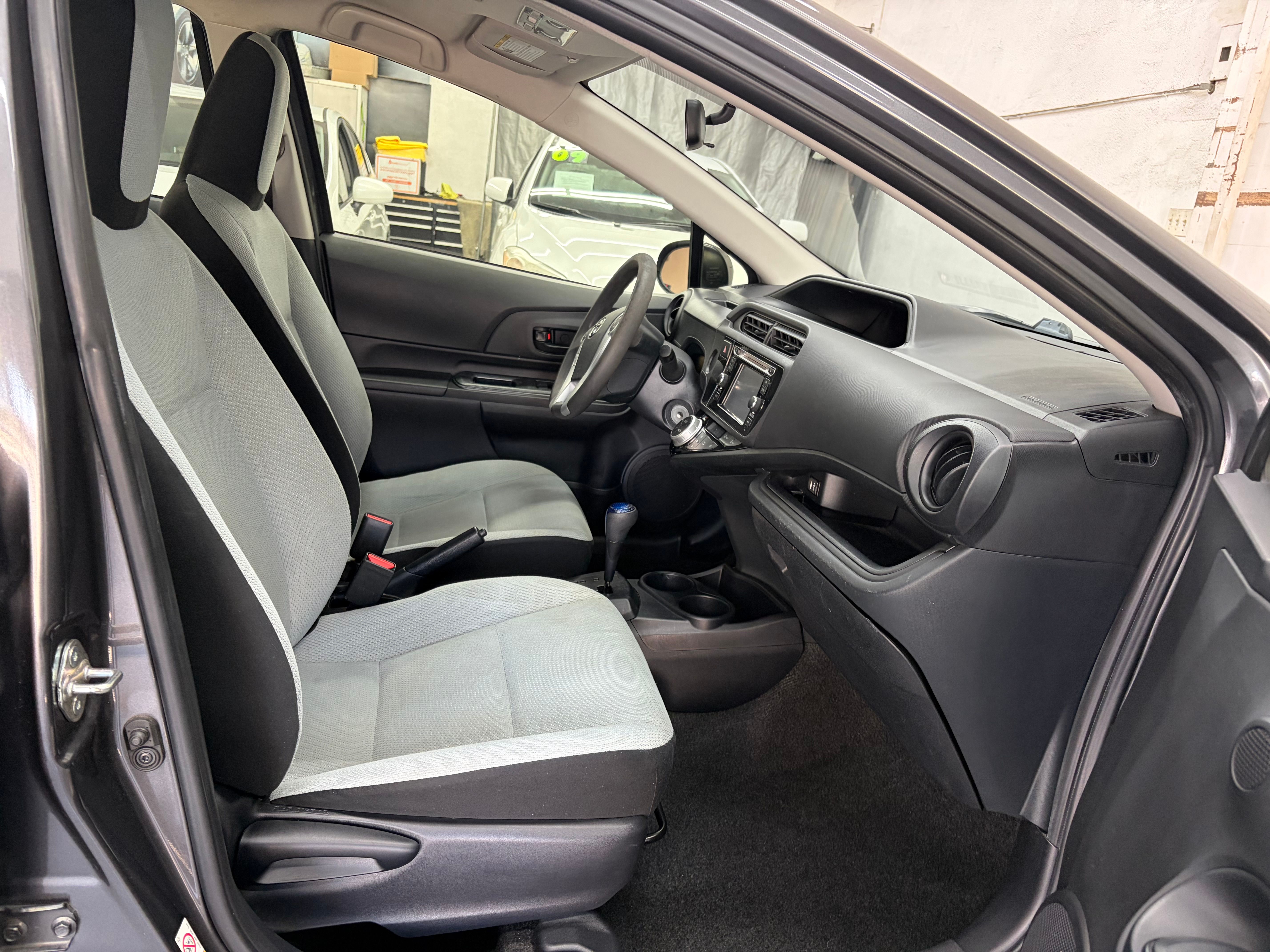 Used 2016 Toyota Prius C One FWD image 15