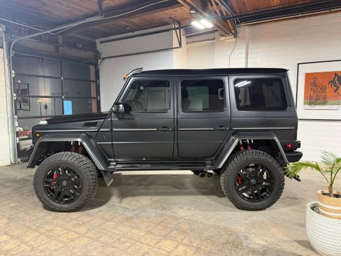 Used 2018 Mercedes-Benz G 550 Squared image 12