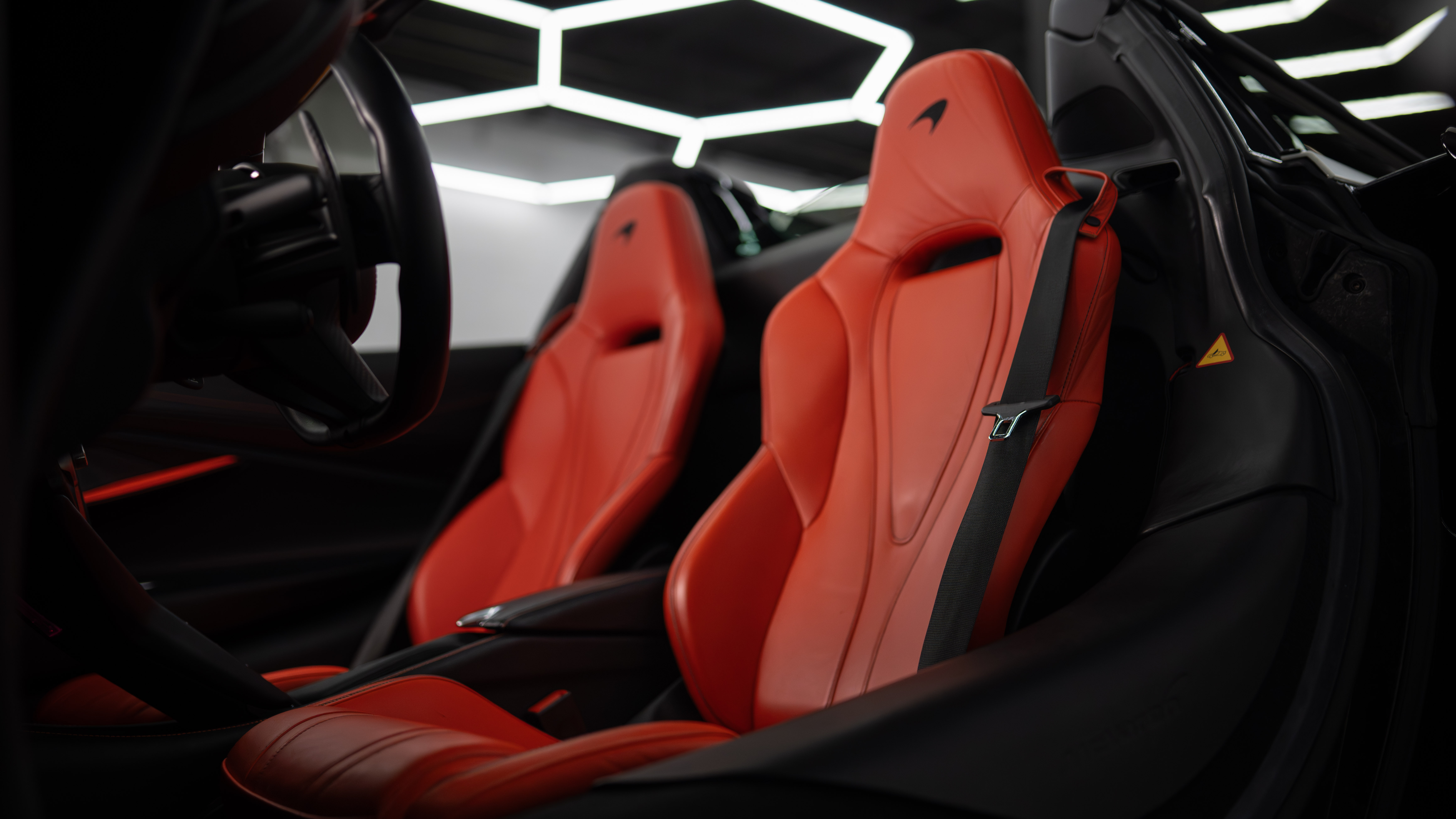Used 2020 McLaren 720S Spider RWD image 32