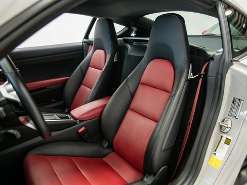 Used 2023 Porsche 718 Cayman image 12