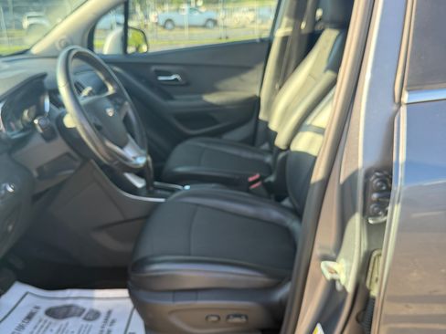Used 2020 Chevrolet Trax AWD LT w/ 1LT image 7