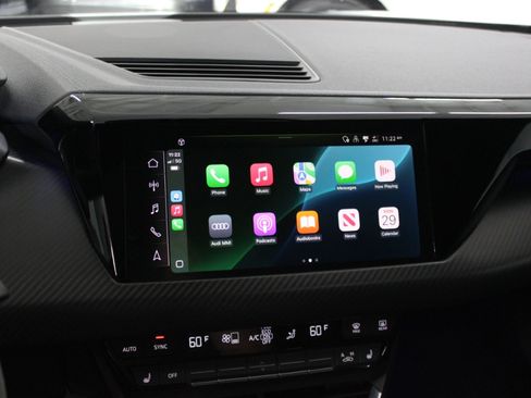 Used 2023 Audi e-tron GT Premium Plus image 22