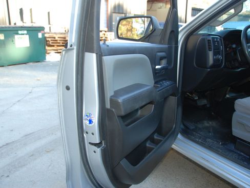 Used 2017 Chevrolet Silverado 2500 image 13