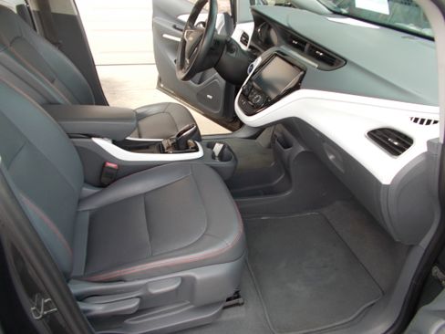 Used 2017 Chevrolet Bolt Premier image 25