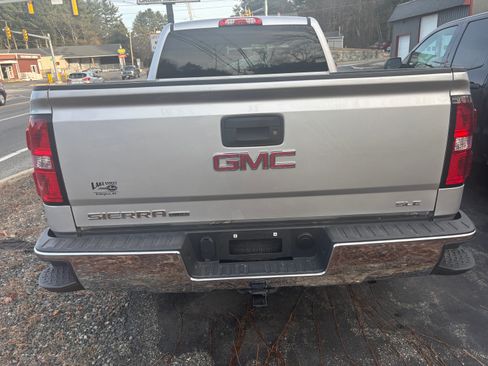 Used 2019 GMC Sierra 1500 Limited SLE image 3