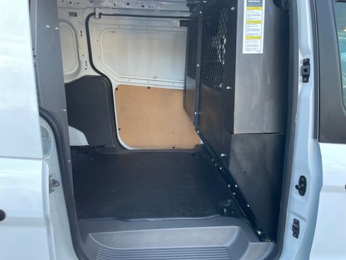 Used 2020 Ford Transit Connect XL image 11