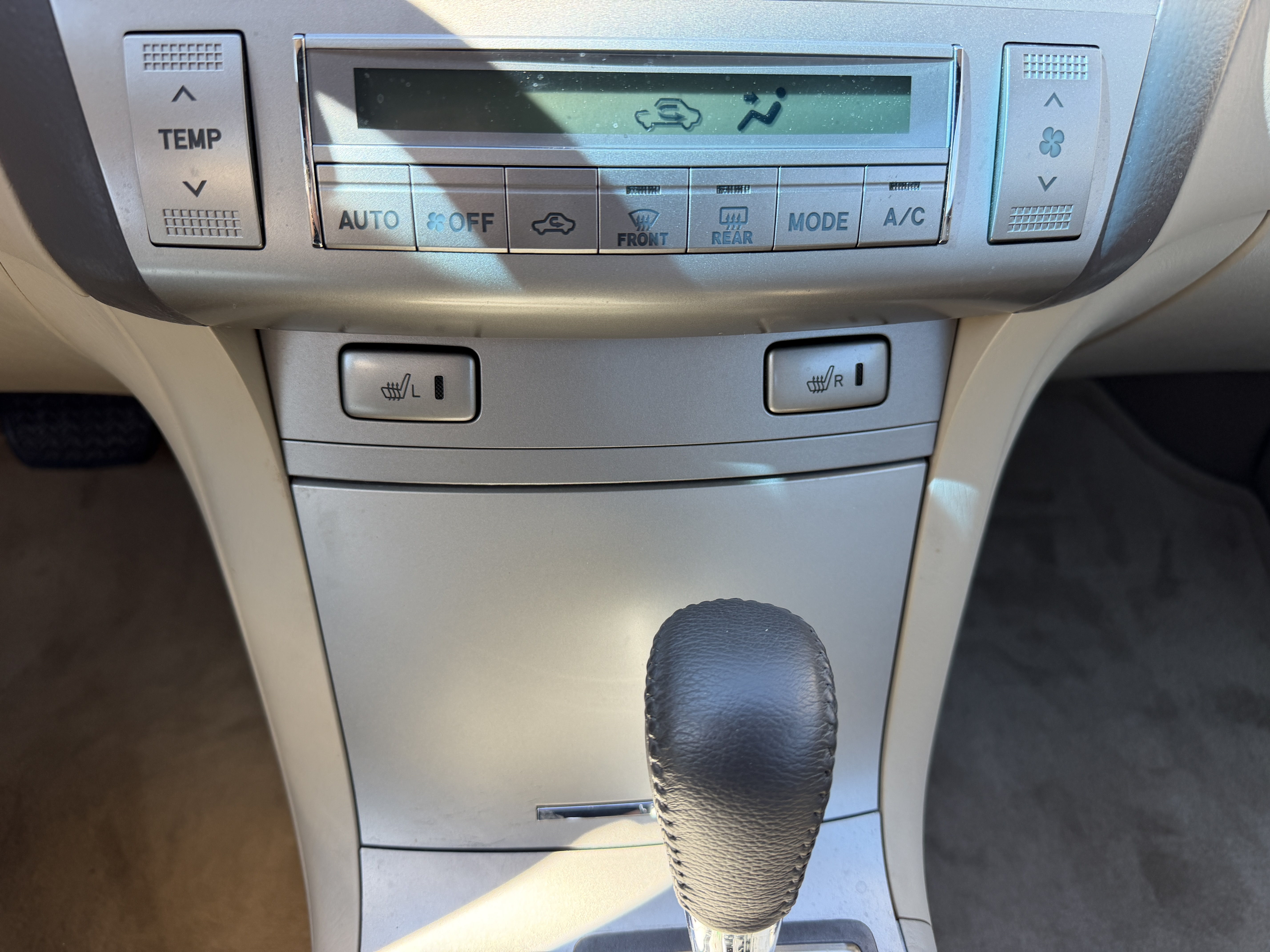 Used 2008 Toyota Solara SLE Convertible FWD image 11