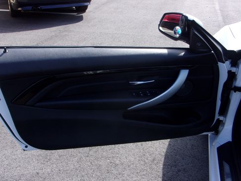 Used 2017 BMW 430i xDrive Convertible AWD/4WD image 28