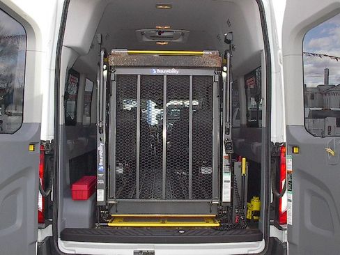 Used 2018 Ford Transit 350 XL image 19