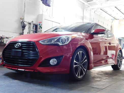 Used 2016 Hyundai Veloster Turbo image 9