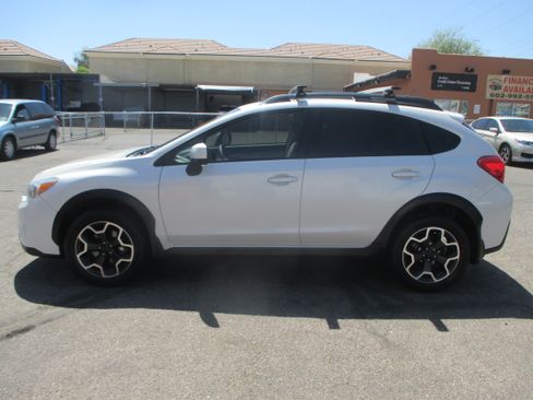 Used 2013 Subaru XV Crosstrek 2.0i Premium AWD/4WD image 2