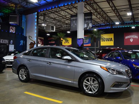 Used 2015 Hyundai Sonata SE image 7