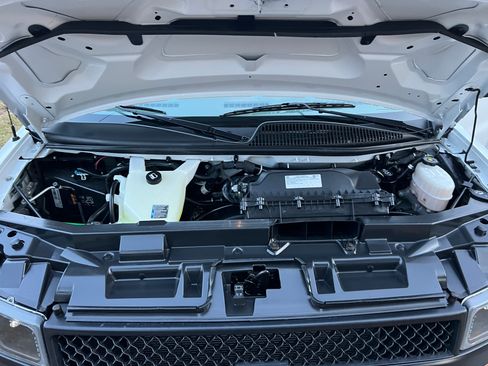 Used 2023 Chevrolet Express 2500 image 8