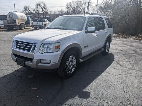 Used 2006 Ford Explorer Eddie Bauer image 1