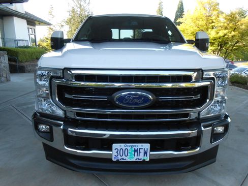 Used 2021 Ford F250 4x4 SuperCab Lariat image 3