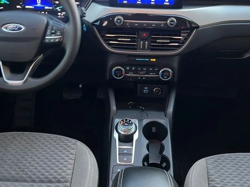 Used 2021 Ford Escape SE image 10