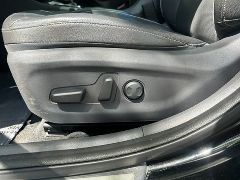 Used 2018 Hyundai Ioniq Hybrid Limited w/ Ultimate Pkg FWD image 23