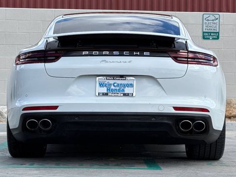 Used 2020 Porsche Panamera 2 wheel drive image 8