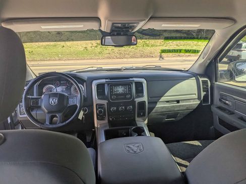 Used 2015 RAM 1500 SLT image 10