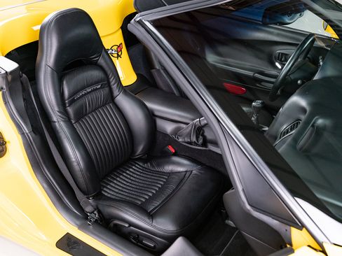 Used 2002 Chevrolet Corvette image 70