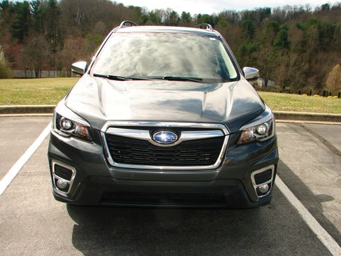 Used 2020 Subaru Forester Touring image 15