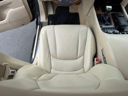 Used 2016 Lexus LX 570 image 20