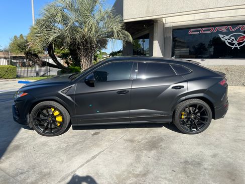 Used 2020 Lamborghini Urus image 19