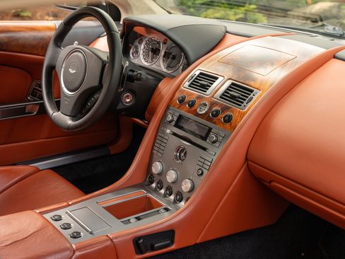 Used 2006 Aston Martin DB9 Coupe RWD image 42
