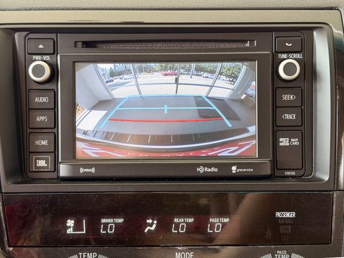 Used 2016 Toyota Sequoia 4WD Platinum image 15