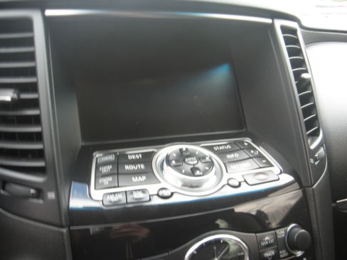 Used 2013 INFINITI FX37 image 12
