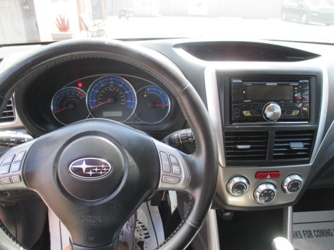 Used 2009 Subaru Forester 2.5X Limited AWD/4WD image 10