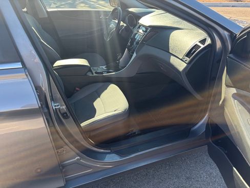 Used 2013 Hyundai Sonata SE image 7
