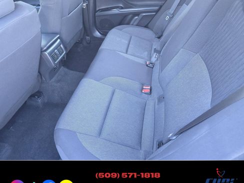 Used 2025 Toyota Camry LE image 19