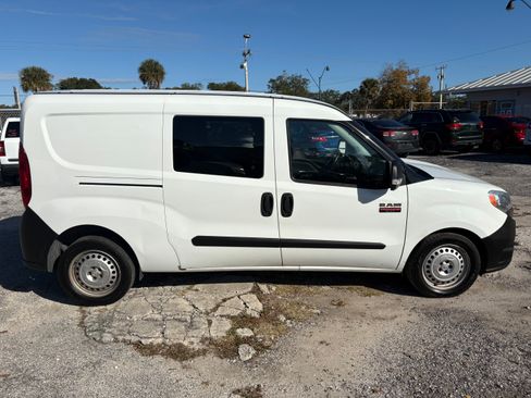 Used 2018 RAM ProMaster City Tradesman image 10