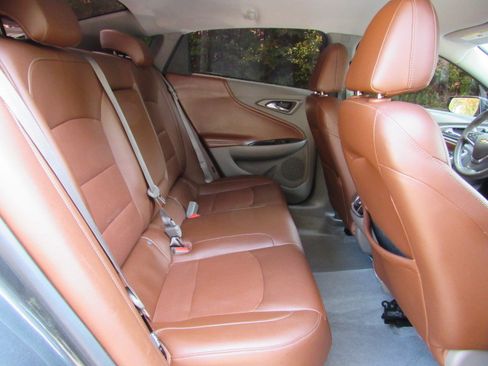 Used 2016 Chevrolet Malibu Premier image 18