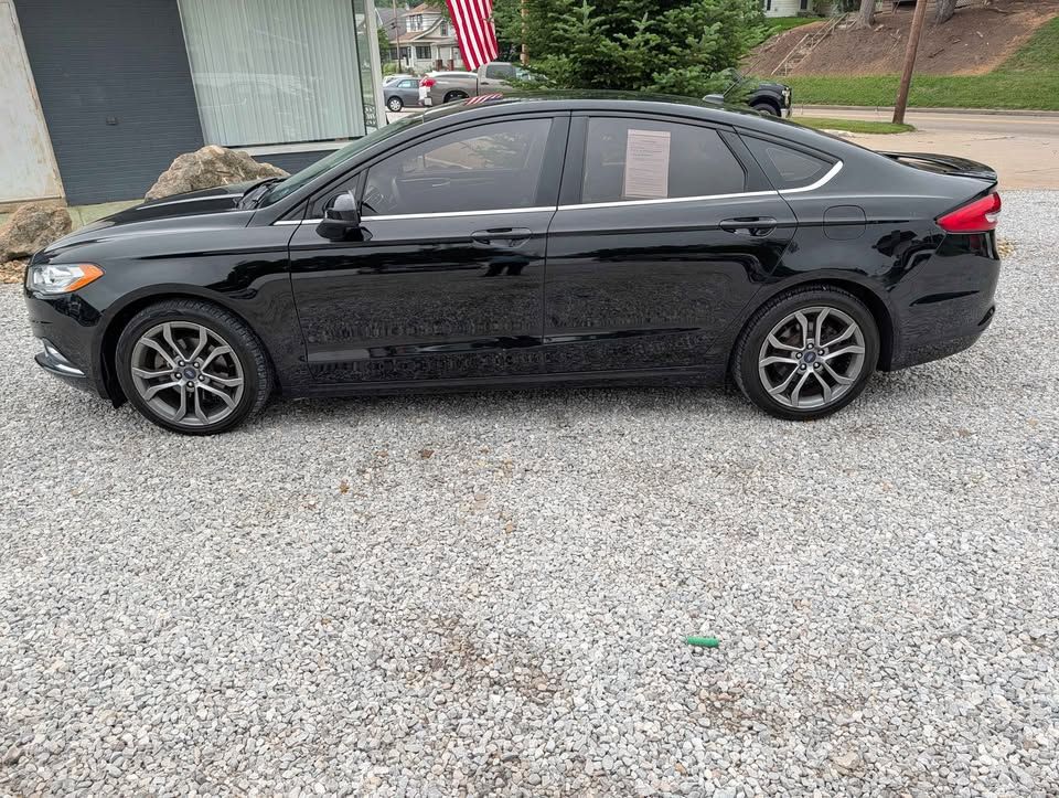 Used 2017 Ford Fusion S FWD image 2
