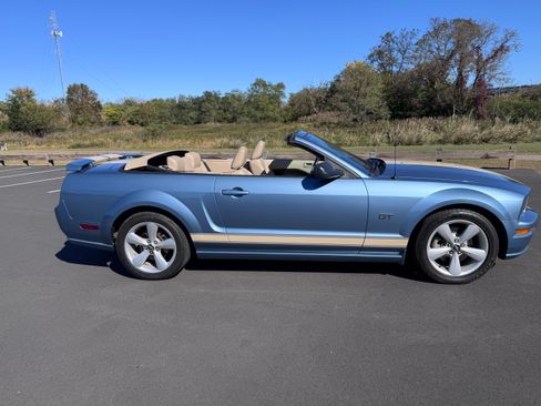 Used 2006 Ford Mustang GT Premium image 21