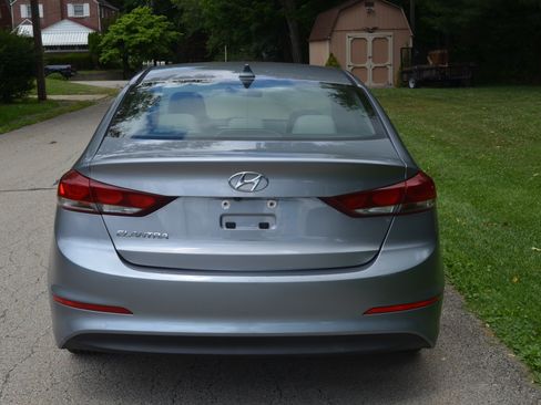 Used 2017 Hyundai Elantra SE FWD image 4