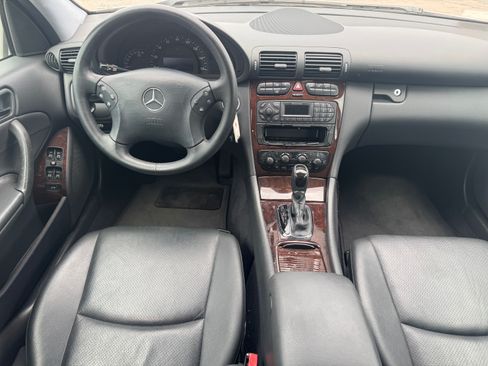 Used 2004 Mercedes-Benz C 240 Sedan image 21